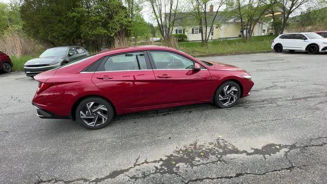 new 2025 Hyundai ELANTRA HEV car, priced at $29,777