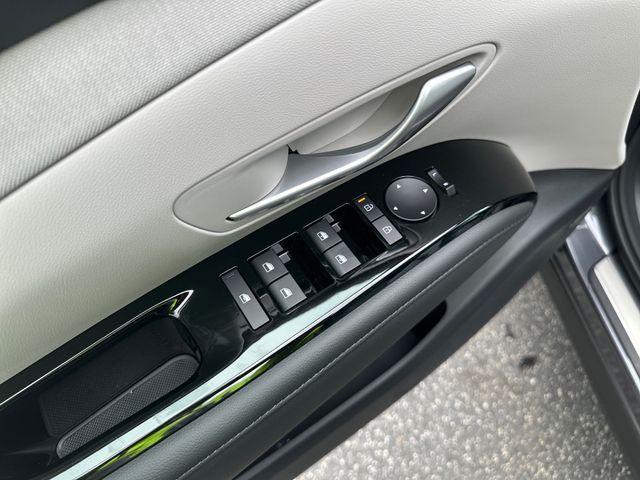 new 2025 Hyundai TUCSON Hybrid car, priced at $37,838