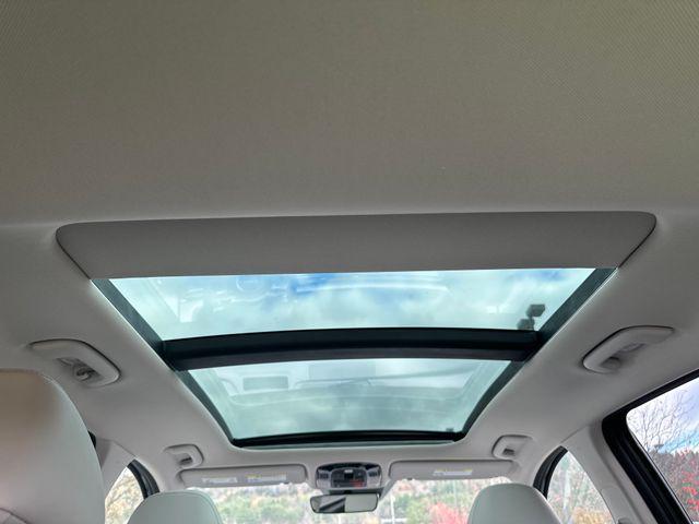 new 2025 Hyundai TUCSON Hybrid car, priced at $37,838