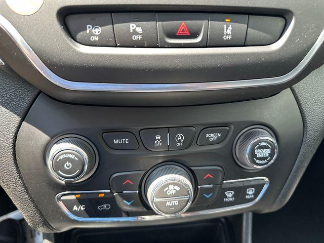 used 2023 Jeep Cherokee car, priced at $23,788