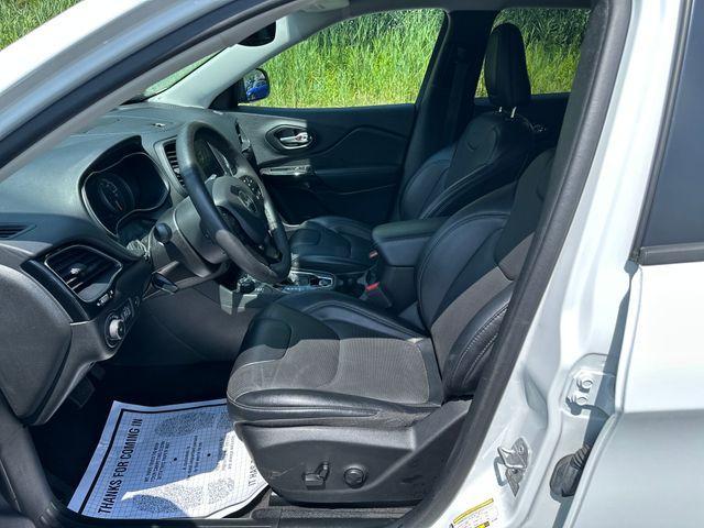 used 2023 Jeep Cherokee car, priced at $23,788