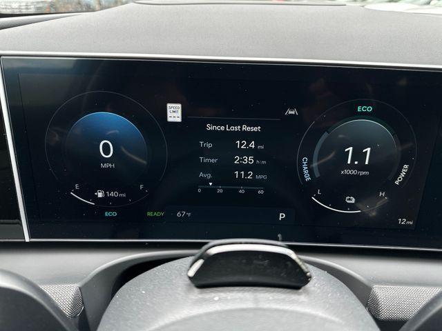 new 2025 Hyundai TUCSON Hybrid car, priced at $37,935