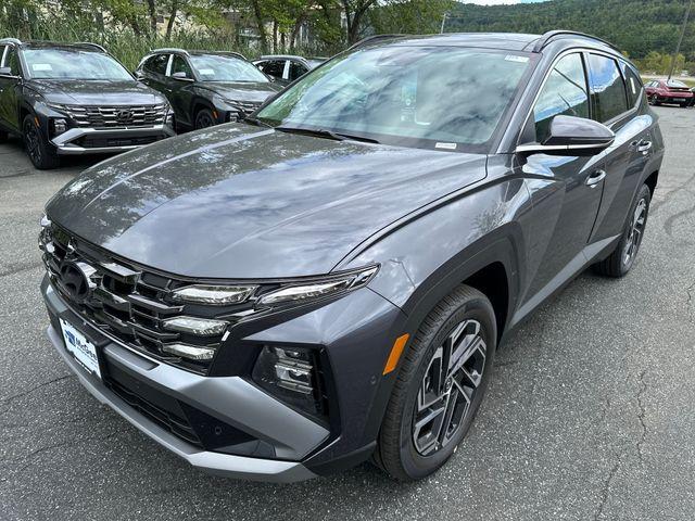 new 2025 Hyundai TUCSON Hybrid car, priced at $37,935