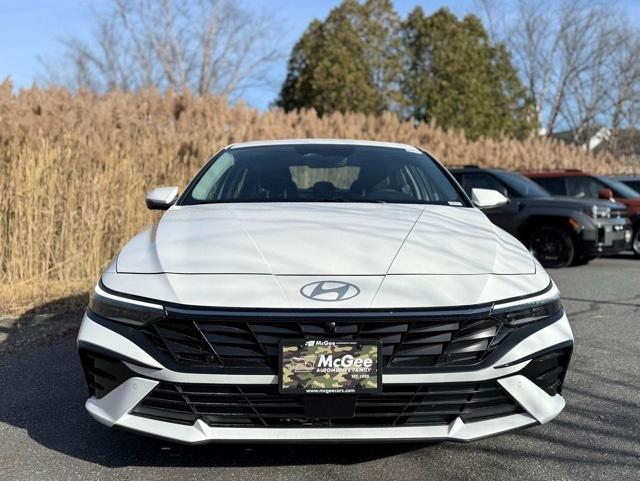 new 2024 Hyundai Elantra car, priced at $27,270