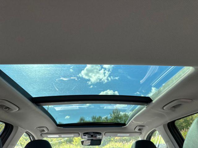 new 2025 Hyundai TUCSON Hybrid car, priced at $37,998