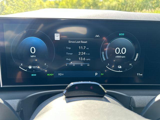 new 2025 Hyundai TUCSON Hybrid car, priced at $37,998