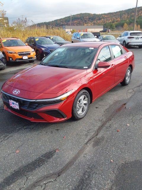 new 2025 Hyundai Elantra car, priced at $21,326