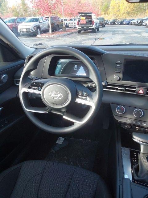 new 2025 Hyundai Elantra car, priced at $21,326
