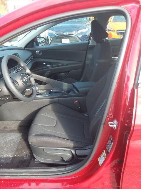 new 2025 Hyundai Elantra car, priced at $21,326