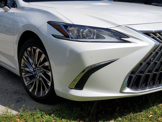 used 2024 Lexus ES 300h car, priced at $52,639