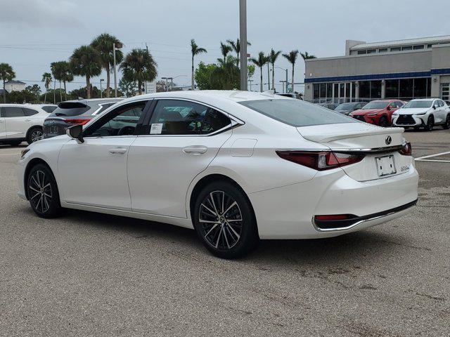 new 2025 Lexus ES 300h car, priced at $51,194