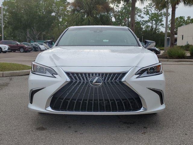 new 2025 Lexus ES 300h car, priced at $51,194