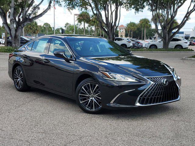 new 2025 Lexus ES 300h car, priced at $50,204