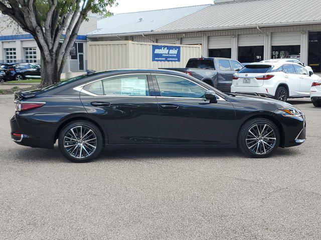 new 2025 Lexus ES 300h car, priced at $50,204