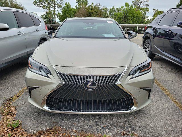 used 2019 Lexus ES 300h car, priced at $28,995