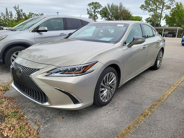 used 2019 Lexus ES 300h car, priced at $28,995