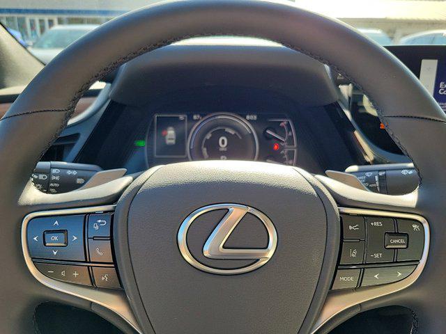 new 2025 Lexus ES 300h car, priced at $50,779