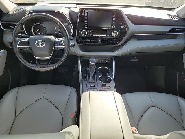 used 2022 Toyota Highlander car, priced at $32,493