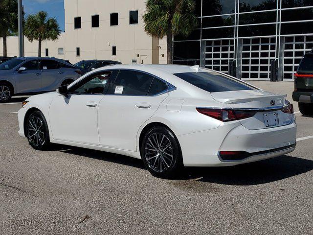 new 2025 Lexus ES 300h car, priced at $50,704