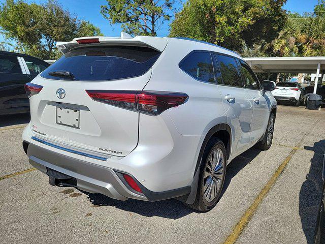 used 2023 Toyota Highlander car, priced at $42,994