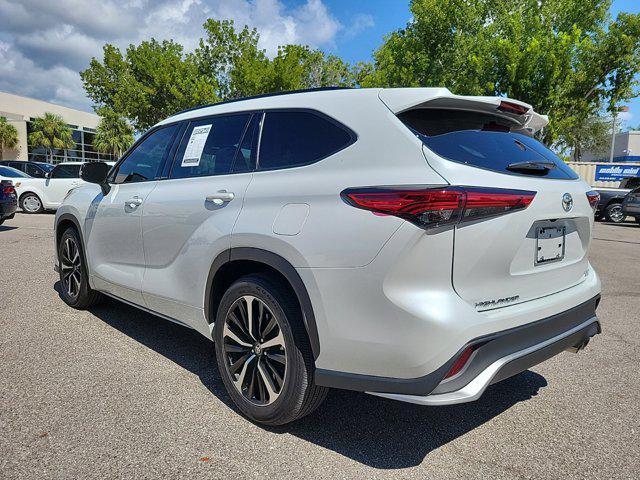 used 2022 Toyota Highlander car, priced at $36,950