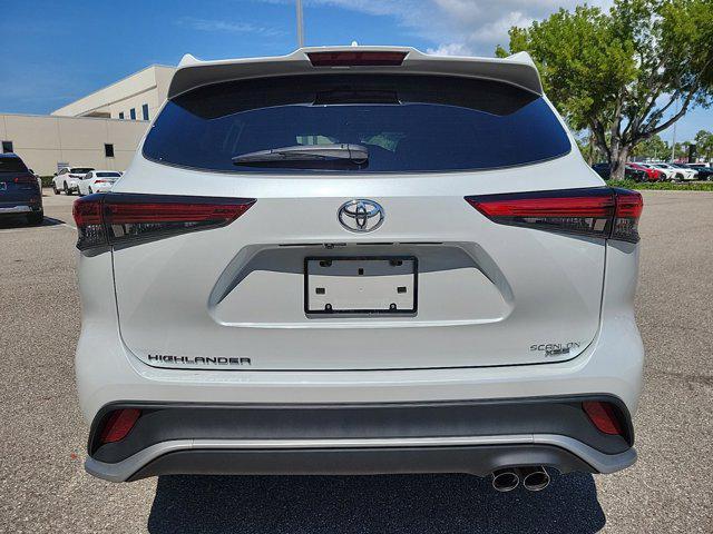 used 2022 Toyota Highlander car, priced at $36,950