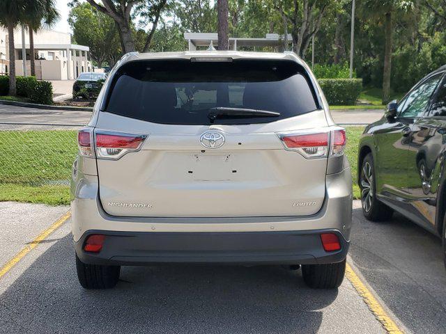 used 2015 Toyota Highlander car, priced at $22,459