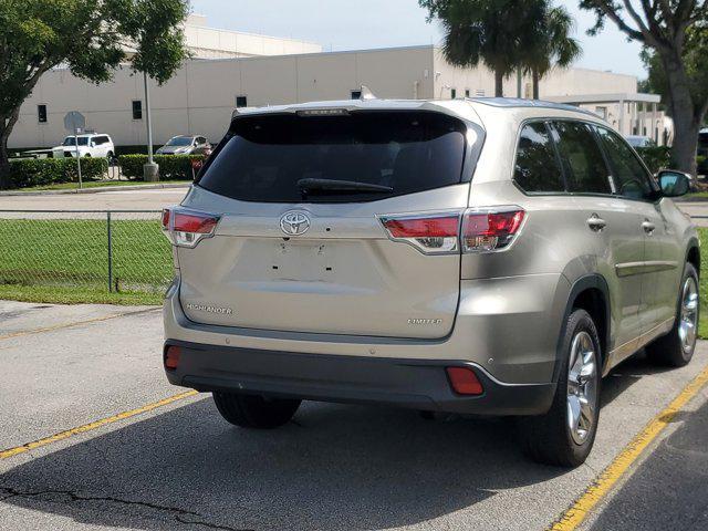 used 2015 Toyota Highlander car, priced at $22,459