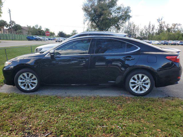 used 2013 Lexus ES 300h car, priced at $15,499