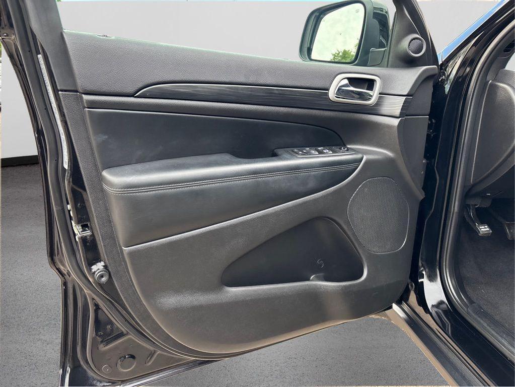 used 2020 Jeep Grand Cherokee car, priced at $22,495