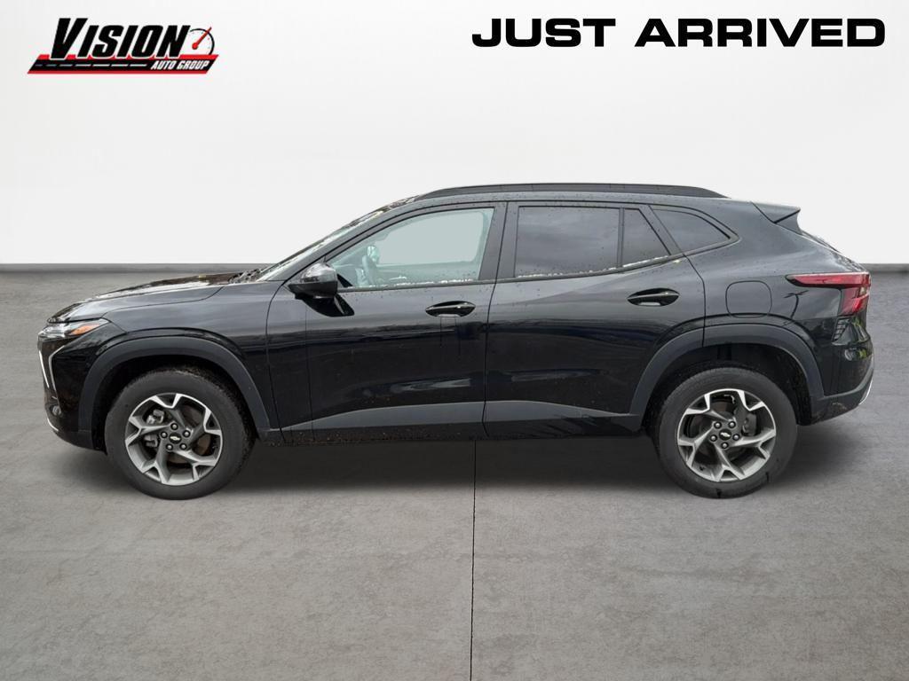 used 2024 Chevrolet Trax car, priced at $20,989