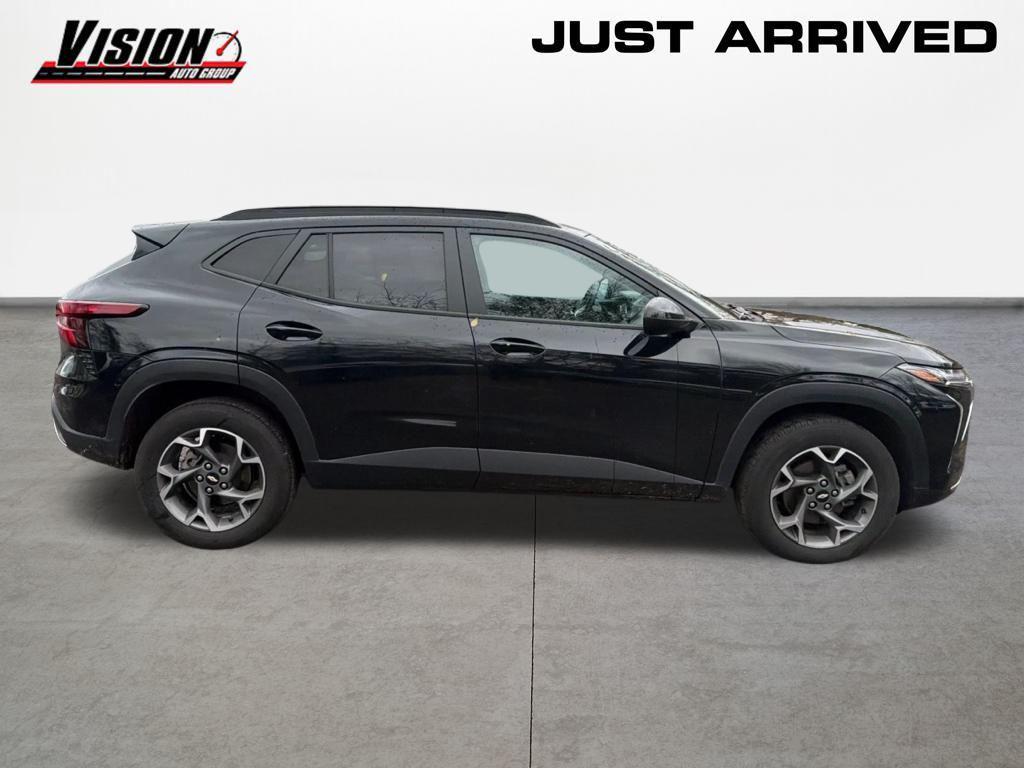 used 2024 Chevrolet Trax car, priced at $20,989