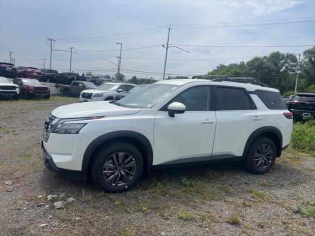 new 2024 Nissan Pathfinder car, priced at $43,075