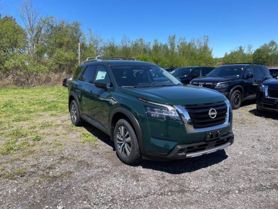 new 2024 Nissan Pathfinder car, priced at $45,750