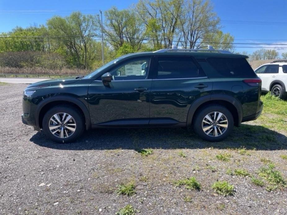 new 2024 Nissan Pathfinder car, priced at $45,400