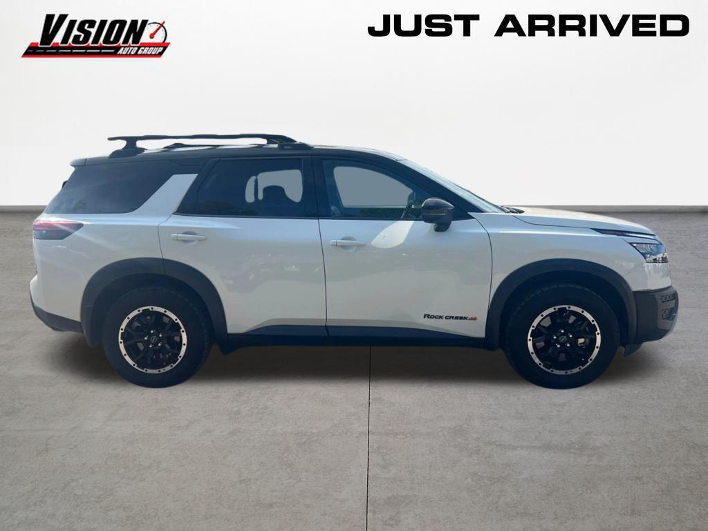 new 2024 Nissan Pathfinder car, priced at $36,524