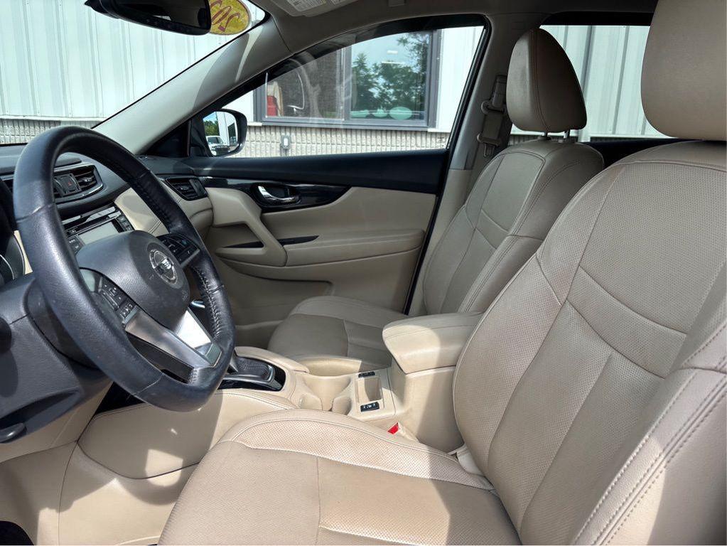 used 2020 Nissan Rogue car, priced at $15,495