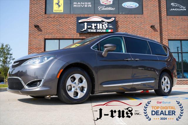 used 2017 Chrysler Pacifica car, priced at $12,495