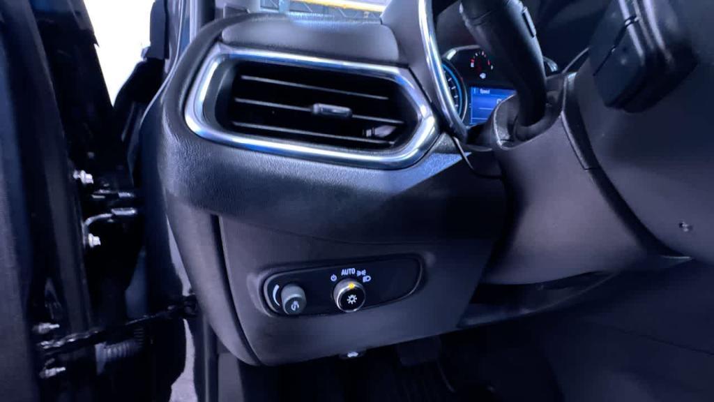 used 2023 Chevrolet Equinox car, priced at $23,995