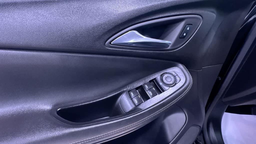 used 2024 Buick Encore GX car, priced at $25,995