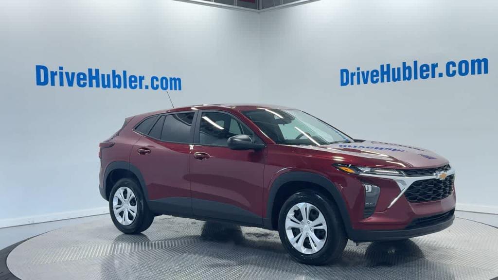 used 2025 Chevrolet Trax car, priced at $23,336