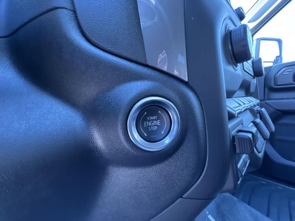 new 2025 Chevrolet Silverado 2500 car, priced at $62,413