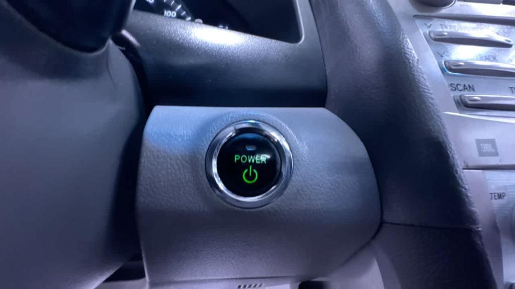 used 2009 Toyota Camry Hybrid car, priced at $8,900