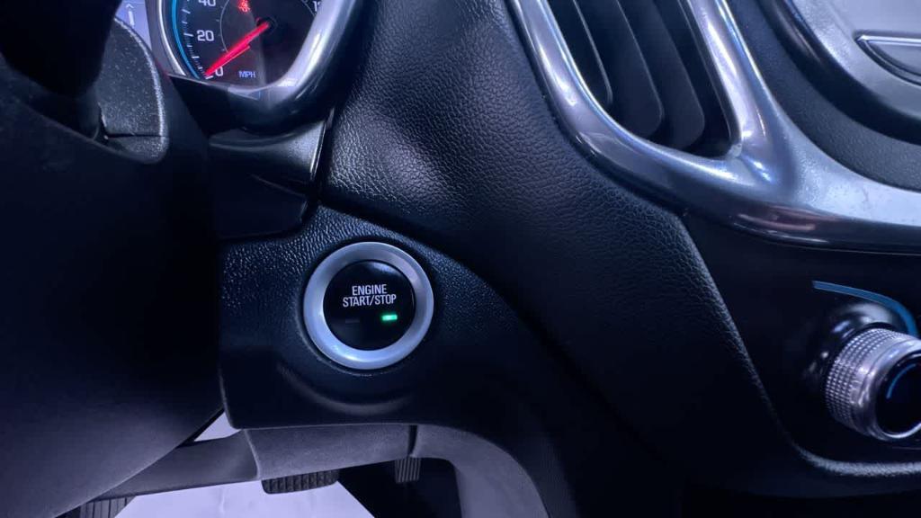 used 2020 Chevrolet Equinox car, priced at $19,895