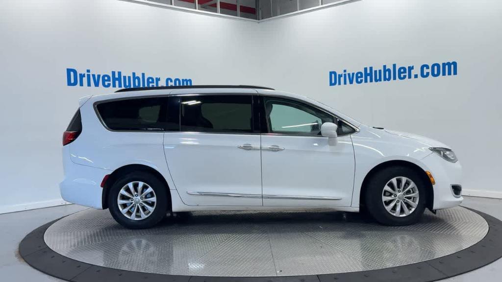 used 2017 Chrysler Pacifica car, priced at $9,871