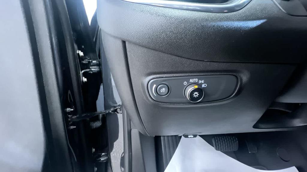 used 2022 Chevrolet Equinox car, priced at $22,765