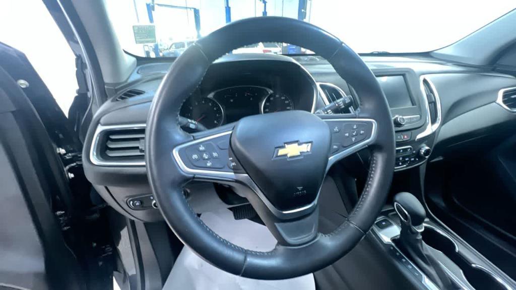 used 2022 Chevrolet Equinox car, priced at $22,765