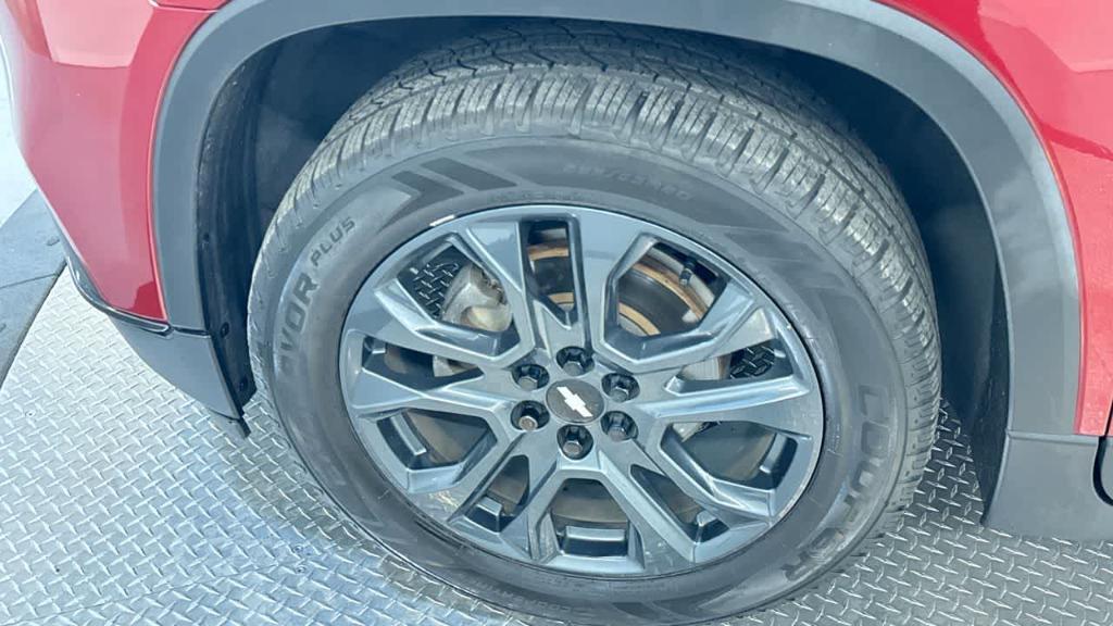 used 2020 Chevrolet Traverse car, priced at $21,366