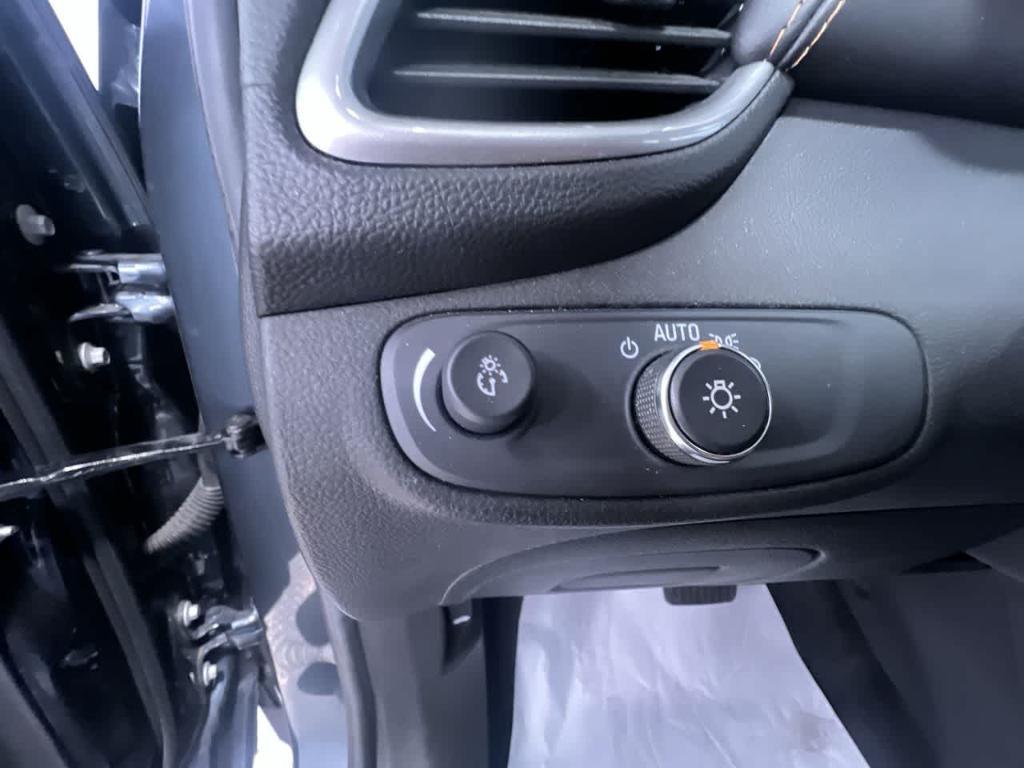 used 2022 Chevrolet Trax car, priced at $19,119