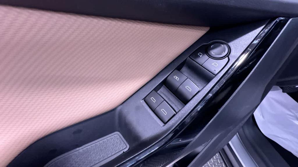 used 2026 Chevrolet Equinox car, priced at $33,994